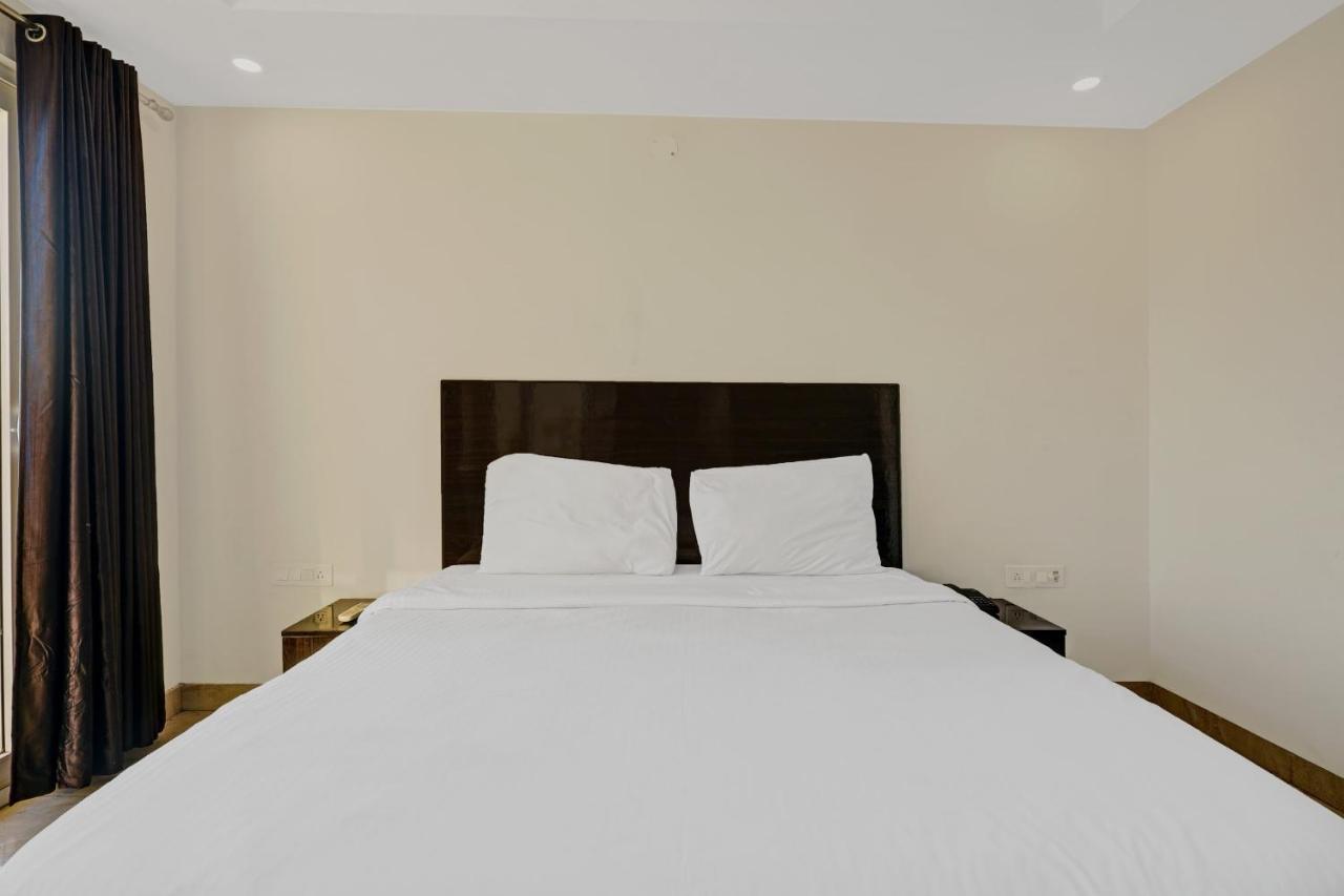 Super Townhouse Tipsyy Near Bestech Central Square Mall غورغاون المظهر الخارجي الصورة
