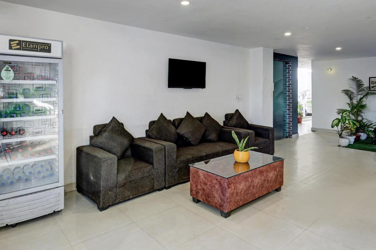 Super Townhouse Tipsyy Near Bestech Central Square Mall غورغاون المظهر الخارجي الصورة
