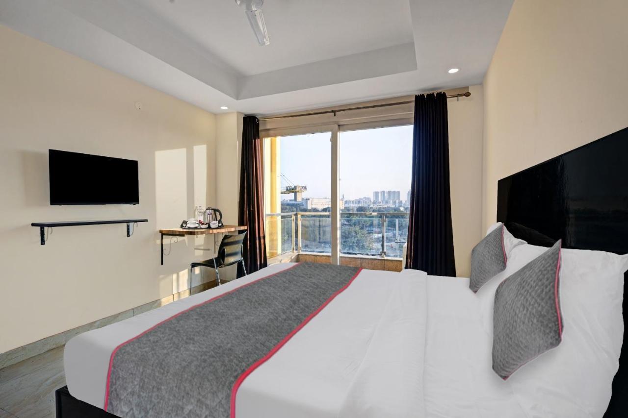 Super Townhouse Tipsyy Near Bestech Central Square Mall غورغاون المظهر الخارجي الصورة