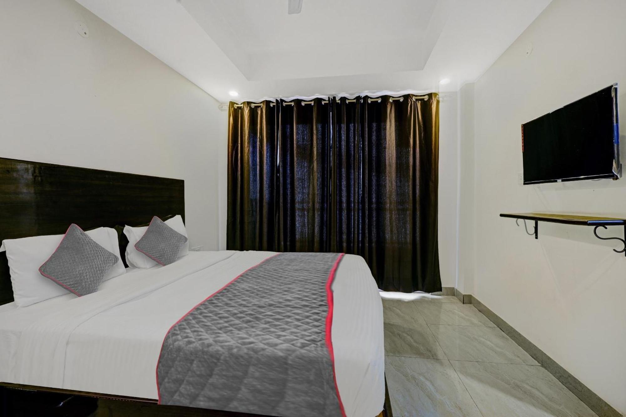 Super Townhouse Tipsyy Near Bestech Central Square Mall غورغاون المظهر الخارجي الصورة