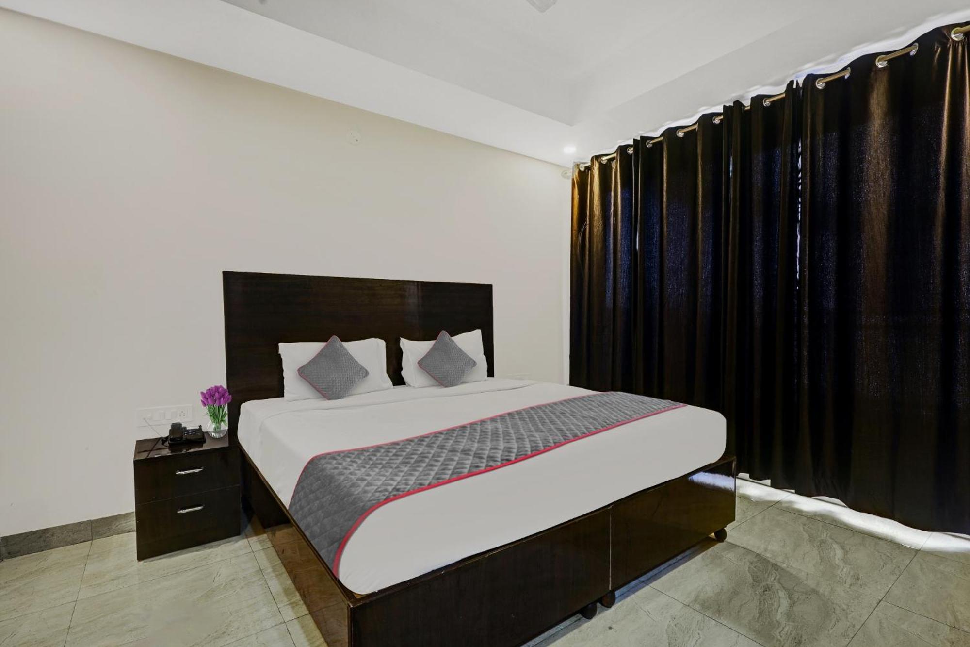 Super Townhouse Tipsyy Near Bestech Central Square Mall غورغاون المظهر الخارجي الصورة