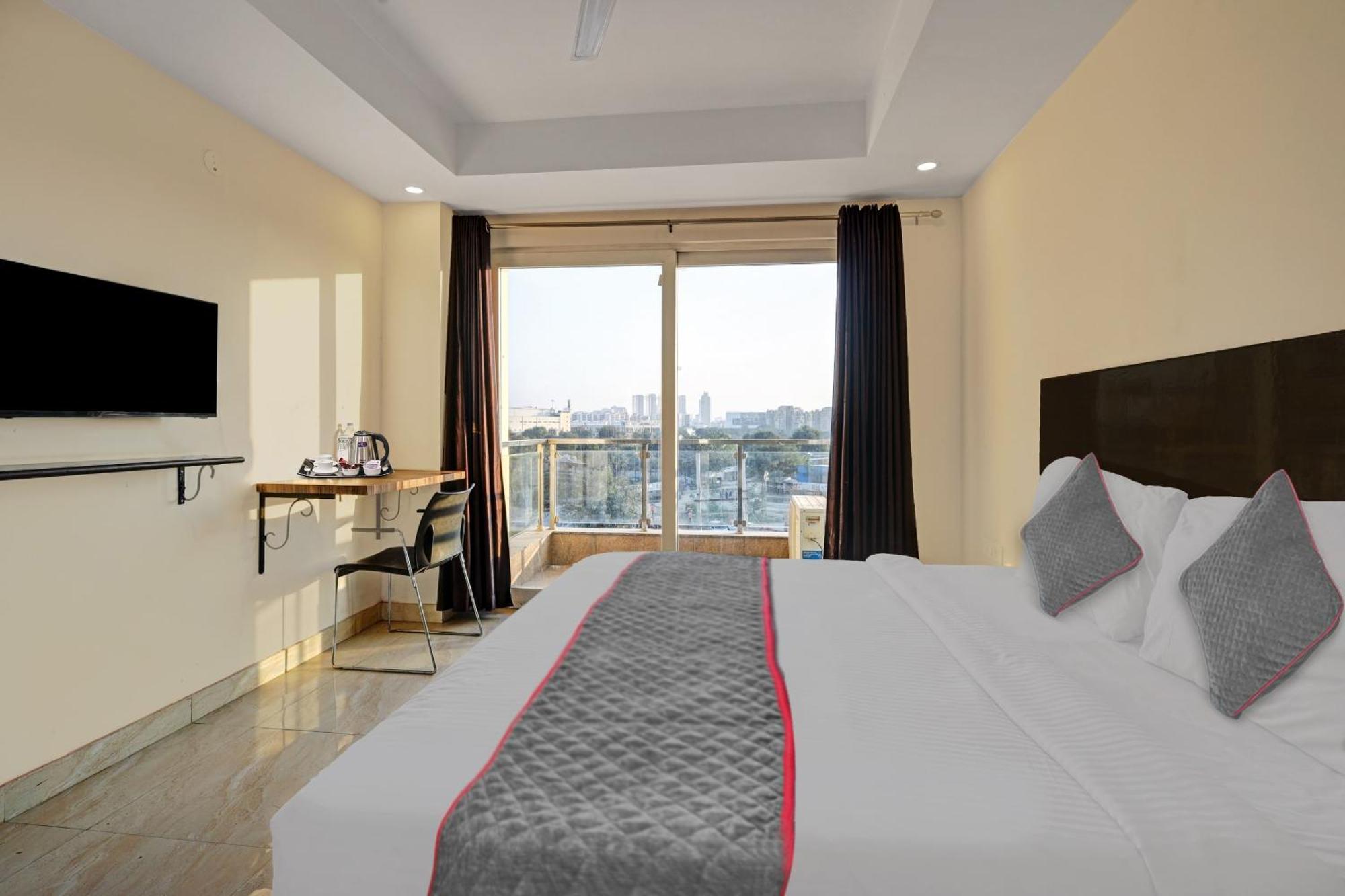 Super Townhouse Tipsyy Near Bestech Central Square Mall غورغاون المظهر الخارجي الصورة