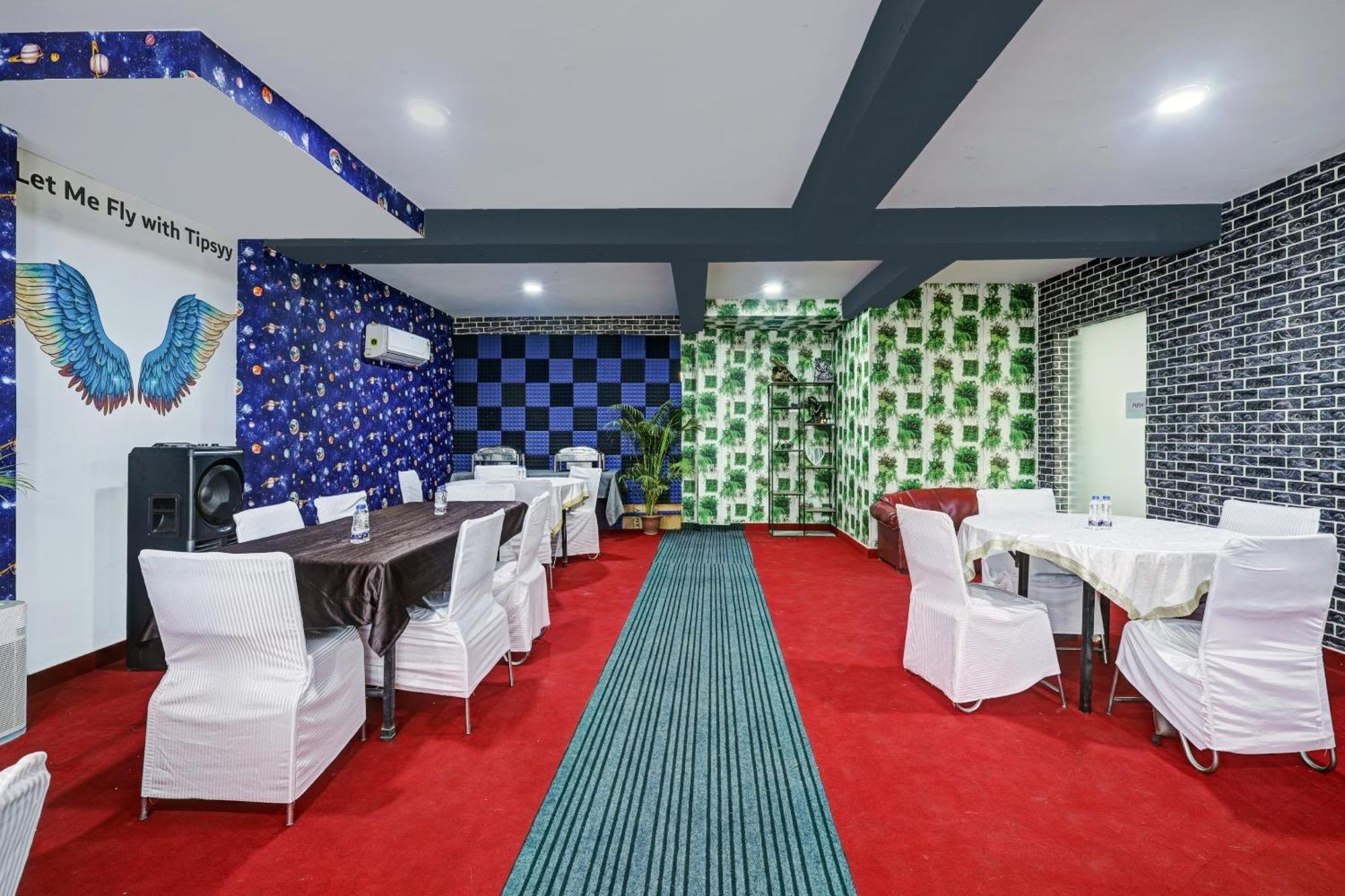 Super Townhouse Tipsyy Near Bestech Central Square Mall غورغاون المظهر الخارجي الصورة