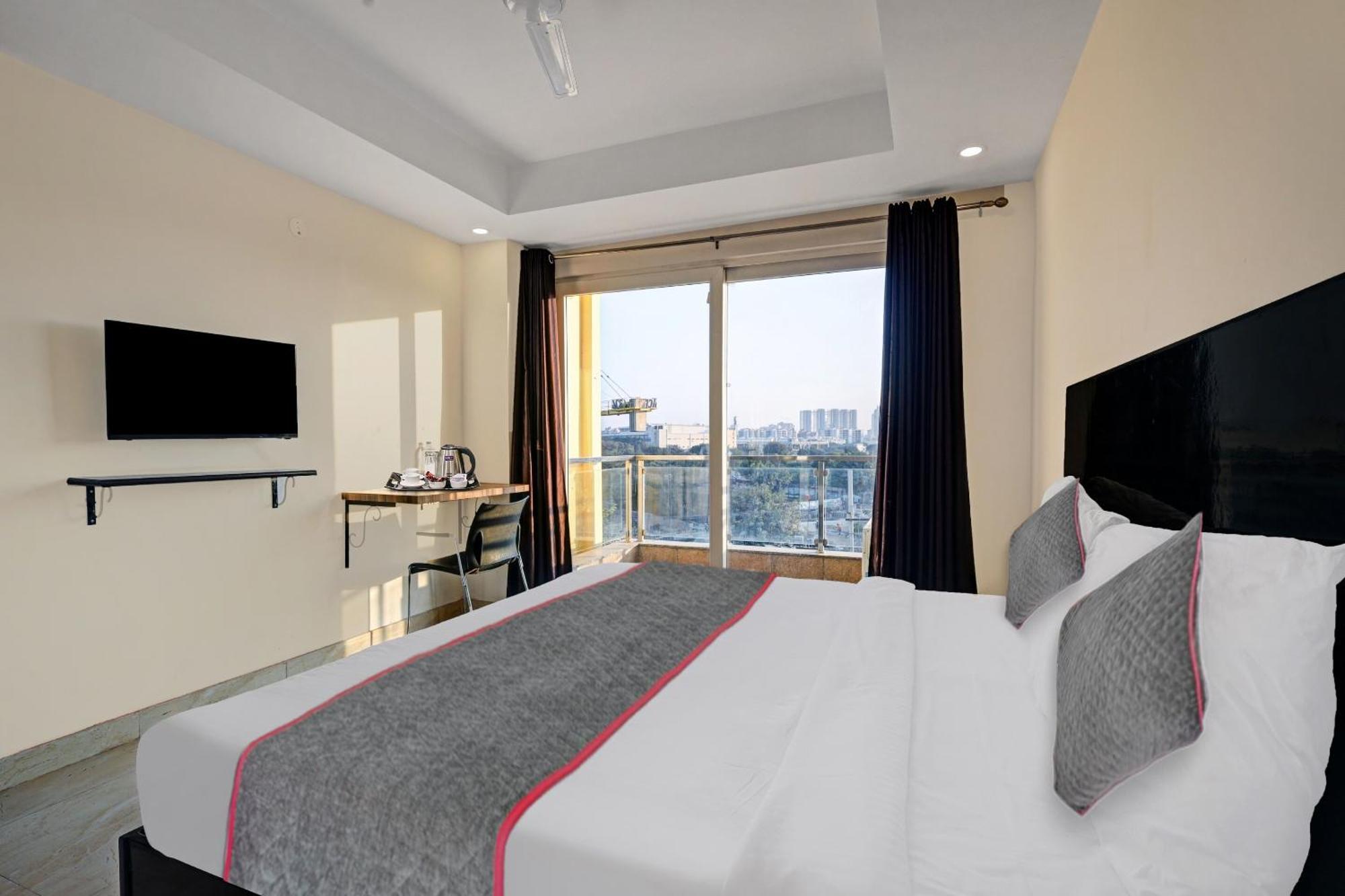 Super Townhouse Tipsyy Near Bestech Central Square Mall غورغاون المظهر الخارجي الصورة