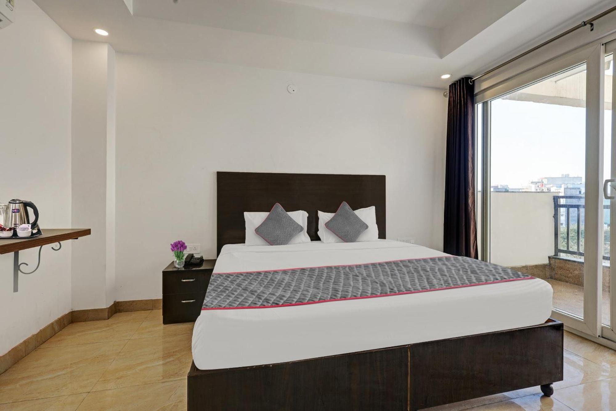 Super Townhouse Tipsyy Near Bestech Central Square Mall غورغاون المظهر الخارجي الصورة