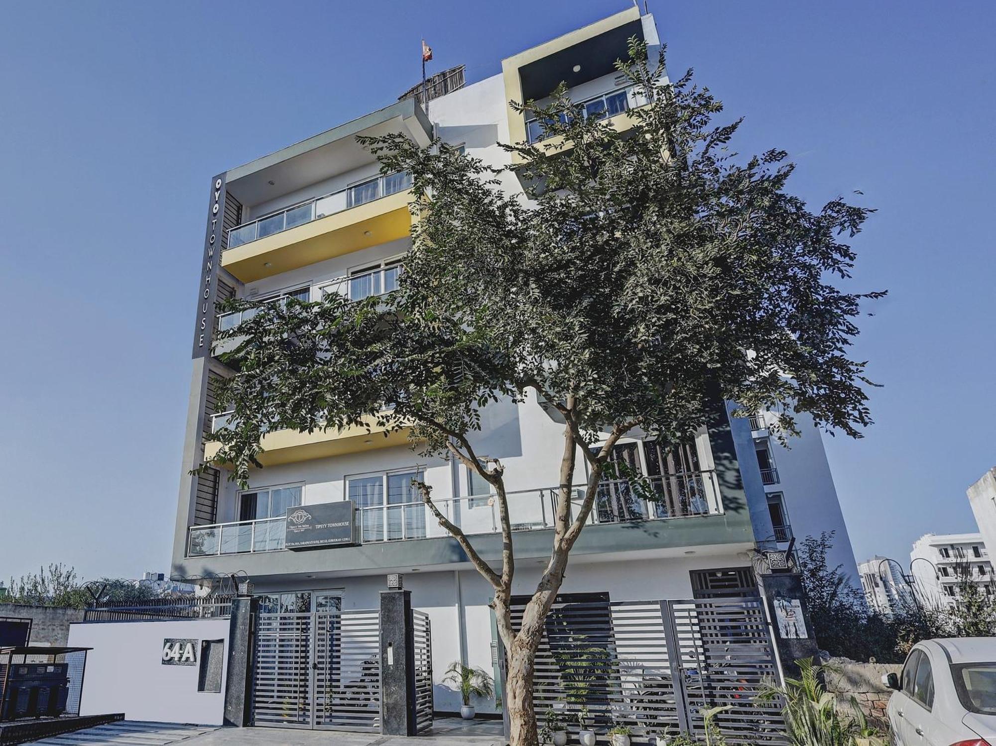 Super Townhouse Tipsyy Near Bestech Central Square Mall غورغاون المظهر الخارجي الصورة