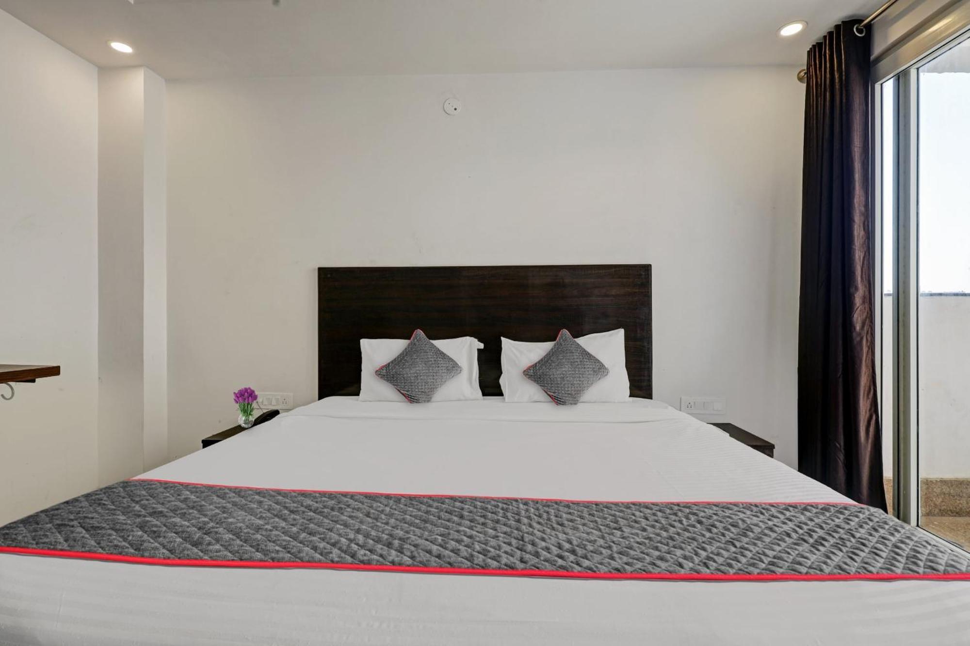 Super Townhouse Tipsyy Near Bestech Central Square Mall غورغاون المظهر الخارجي الصورة