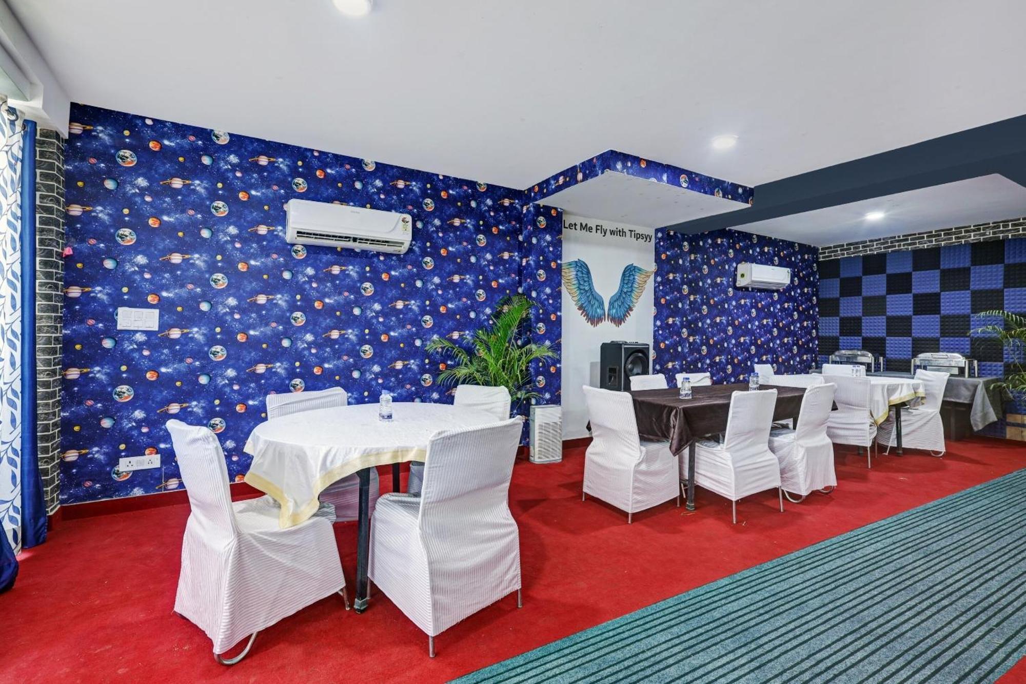 Super Townhouse Tipsyy Near Bestech Central Square Mall غورغاون المظهر الخارجي الصورة